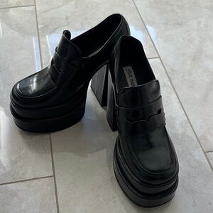 Steve Madden Black Platform Loafers